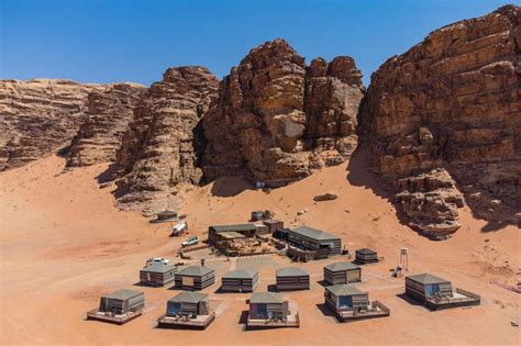 Filmy Nakr Cone Na Pustyni Wadi Rum W Jordanii Zestawienie