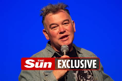 Comedian Stewart Lee Smashes Audience Members Phone And Puts It Between