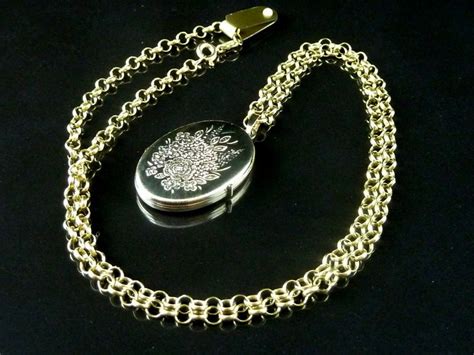 Watt's Antiques :: 9K GOLD LOCKET & CHAIN