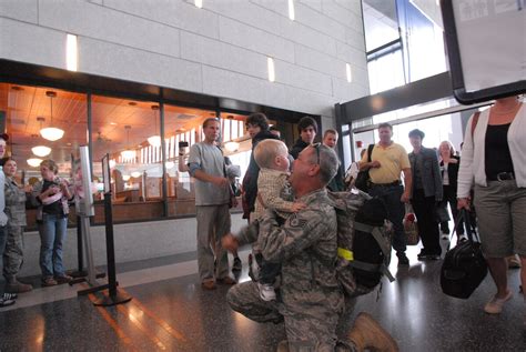 Flying Yankee Deployers Return Home 103rd Airlift Wing Article Display