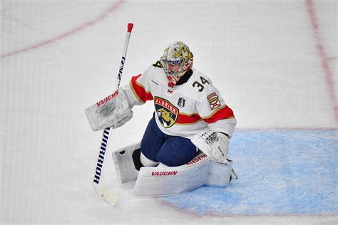 Detroit Red Wings sign goaltender Alex Lyon to two-year contract