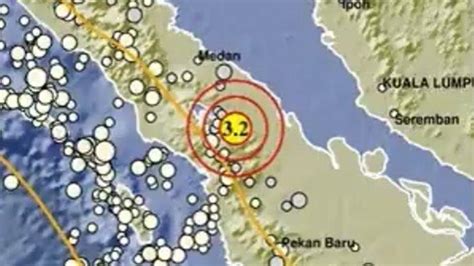 Gempa Terkini Sore Ini Minggu November Baru Saja Guncang Di