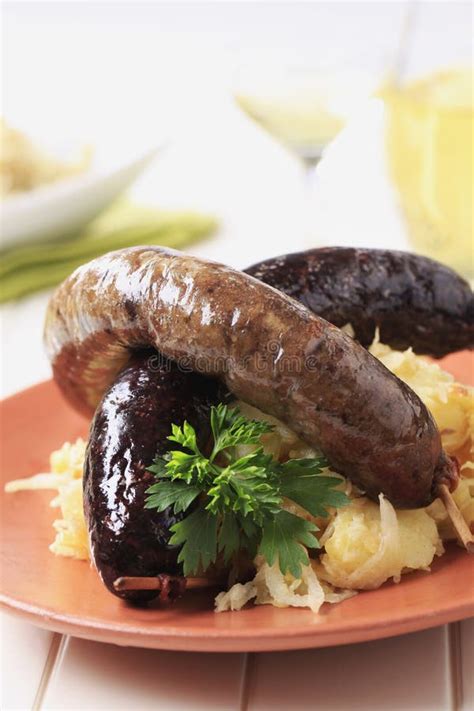 Blutwurst Und Leberwurst Stockbild Bild Von Sauerkraut