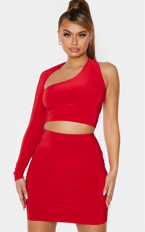 Red Slinky One Shoulder Asymmetric Crop Top Prettylittlething