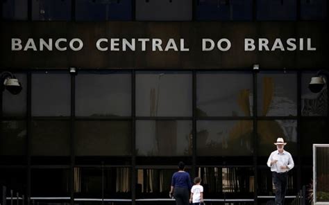 Bancos seguem Selic e anunciam redução de juros em linhas de crédito