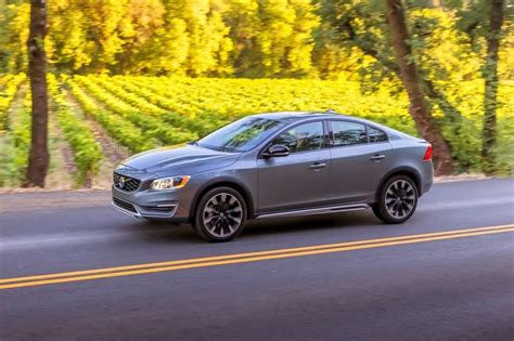 2018 Volvo S60 Cross Country Pictures 79 Photos Edmunds