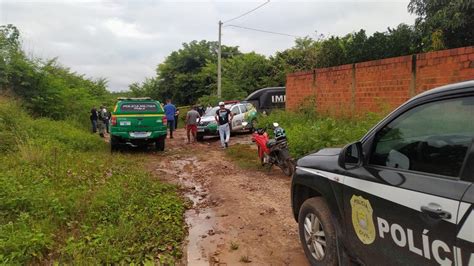 Corpo De Homem Les O Na Cabe A Encontrado Em Matagal Na Zona