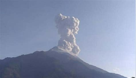 Mount Merapi Erupted; Volcanic Ash Rain Hits Magelang - Sci En.tempo.co