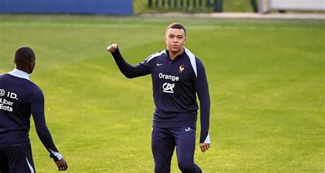 Equipe de France quand Mbappé chambre Guendouzi à lentraînement vidéo