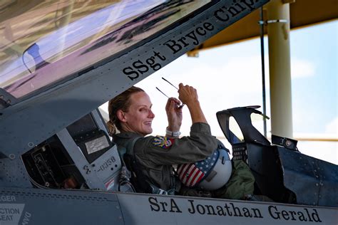 First AF Reserve Female Pilot To Reach 2 000 Hours Takes Final Flight