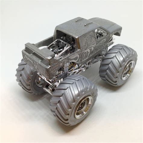 JULIAN S HOT WHEELS BLOG Team Hot Wheels Monster Jam Truck 2017 Silver Collection