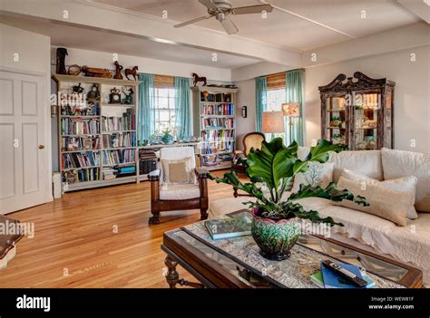 Home Library Hi Res Stock Photography And Images Alamy