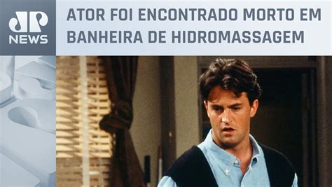 Matthew Perry o Chandler de Friends morre aos 54 anos Vídeo Dailymotion