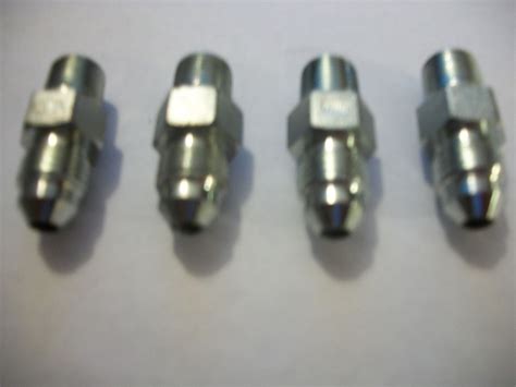 FMR STEEL ADAPTER FITTING 4 AN To 1 8 NPT STRAIGHT P N 0632512 4 PACK