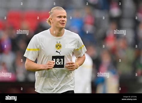 Erling Haaland Borussia Dortmund Bvb Beim Aufwaermen Training