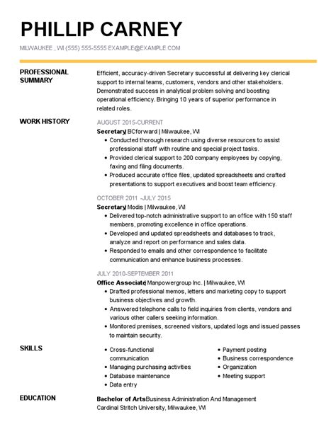 Secretary Resume Example in 2022 | MyPerfectResume