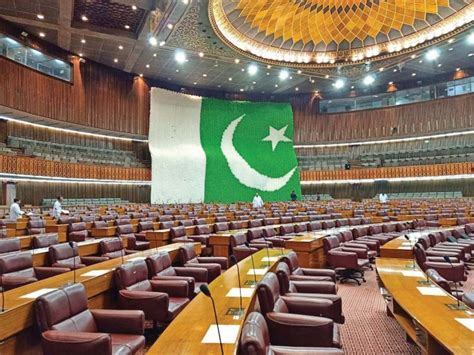 Pakistan Hindu Council gifts world’s largest flag to National Assembly