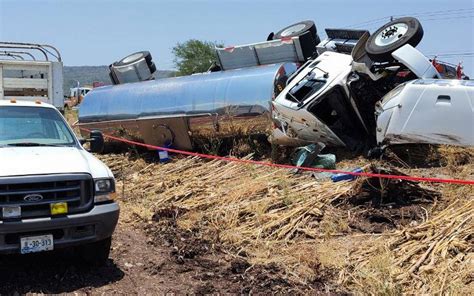 Volcadura de pipa cargada de tequila deja un muerto El Sol de México