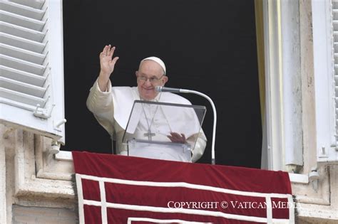 El Papa Francisco propone a San José como modelo para todos los padres