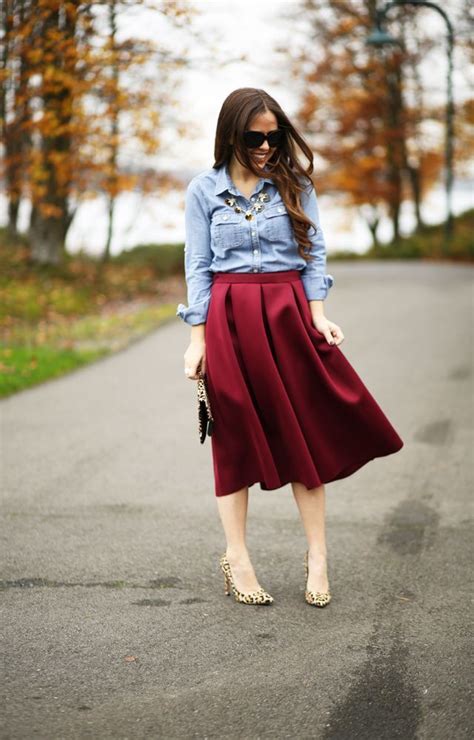 Red Pleated Skirt Outfits