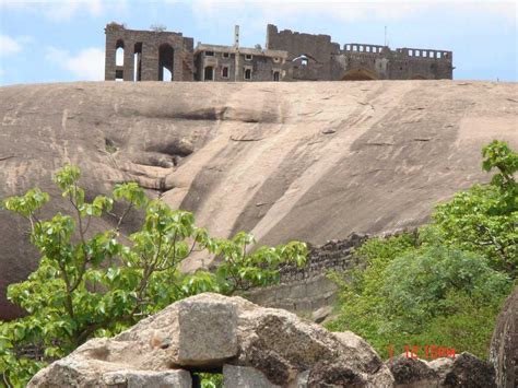 Bhuvanagiri Fort Nalgonda | Bhuvanagiri Fort timings, history, images ...