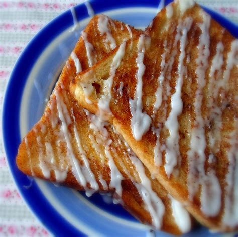 The English Kitchen Cinnamon Roll Toast