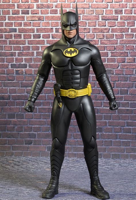 Review And Photos Of Hot Toys Batman Returns Batman Bruce 43 OFF