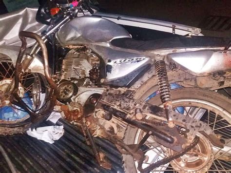 Dois Acidentes Na Br Destroem Moto E Carro E Deixam Motociclista