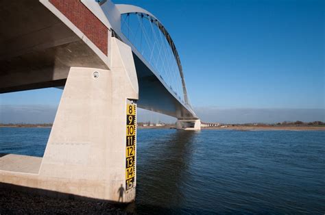 man & bridge | Architecture, Bridge, Structures