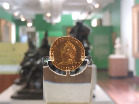 Casa Da Moeda Lan A Medalhas Em Homenagem Ao Centro Cultural Banco Do