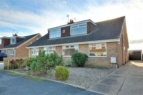 3 Bedroom Semi Detached Bungalow For Sale In Cawood Crescent Skirlaugh