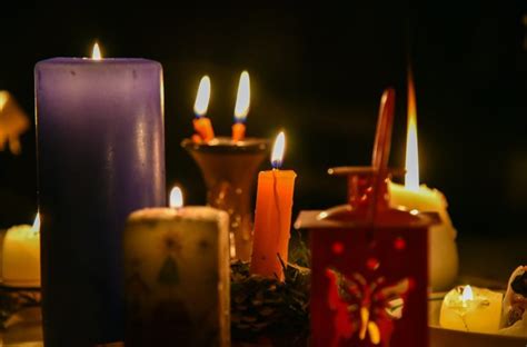 Candle Color Meanings and How to Use Each Type and Color of Candle ...