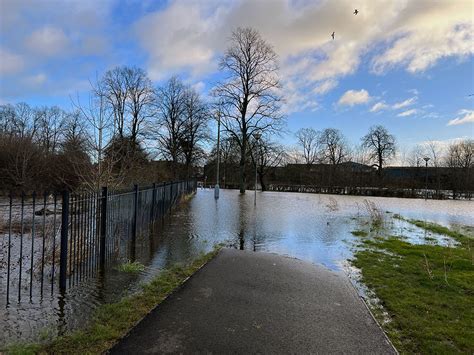 York floods: 30+ pictures showing where the river has reached today ...