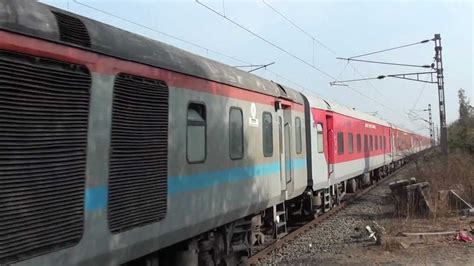 12954 August Kranti Rajdhani Express Crossing 59047 Virar Surat