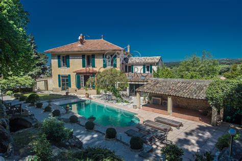 vente MAISON DE CHARME DANS VILLAGE PROVENÇAL Agence BEC CAPRON