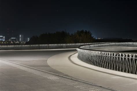 A major construction project will widen Bridge plaza