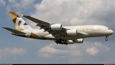 A6 APH Etihad Airways Airbus A380 861 Photo By Piotr Persona ID