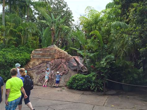 April 2015 Kongstruction Update And Jurassic Park Construction Blog