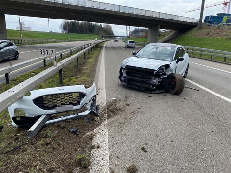 Sirnach Tg Verkehrsbehinderungen Nach Selbstunfall Auf Der Autobahn A