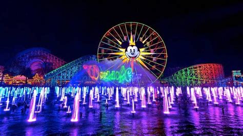 Disneyland Fireworks 🎆 What to Know for a Magical Show