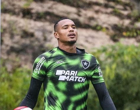 Botafogo tem retornos de John Luiz Henrique e Jeffinho em reapresentação