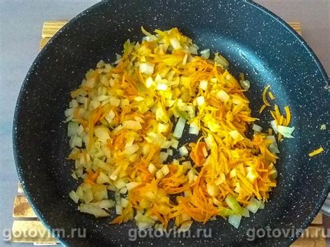 Макрурус, запеченный в духовке с грибами в сливках. Рецепт с фото