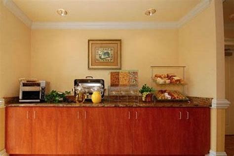 Discount Coupon for Comfort Suites in Valdosta, Georgia - Save Money!