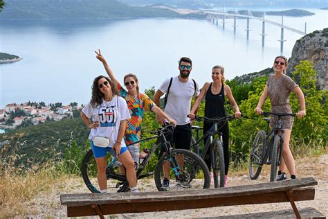 Pogled Sa Smrden Grada Na Peljeski Most She Hr