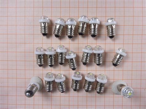 3x 8x 20x Led Lampe Sehr Hell Weiß Fassung Schraubsockel E10 40lm 45v 008a Ebay