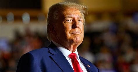 Trump Lidera Los Sondeos Republicanos Pese Al Cerco Judicial Que Se