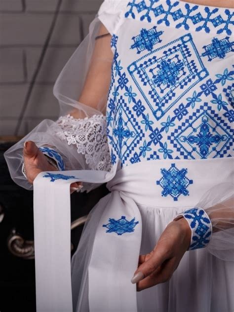 Wedding dress with Ukrainian embroidery – NaturalStep