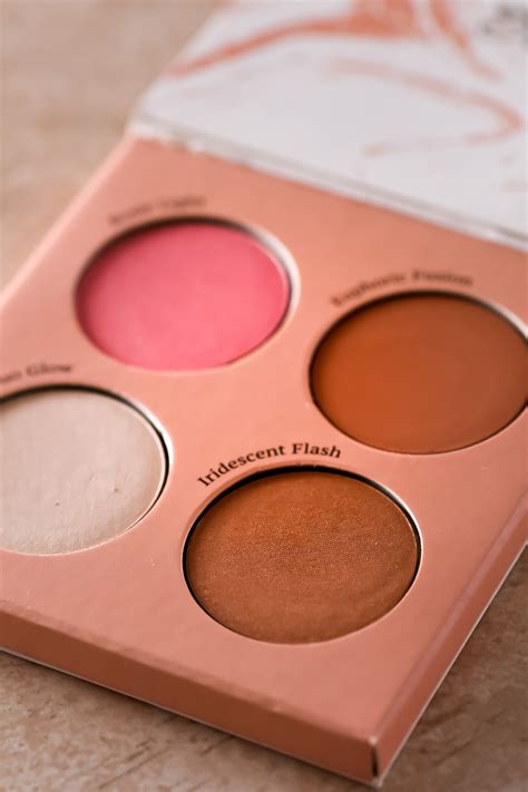 Blush And Glow Lumiére Ap Professional Makeup