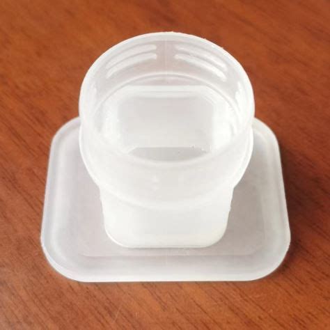 China Pinhole Type Bee Drinker Manufacturers Suppliers Pinhole Type