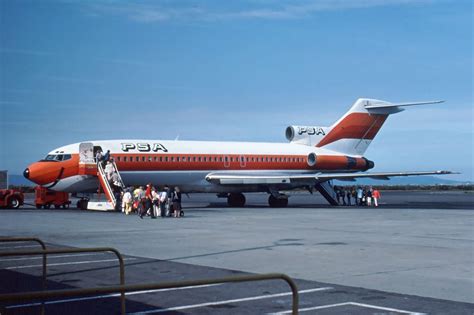 Note Built In Rear Stairway Boeing Boeing Aircraft Aircraft